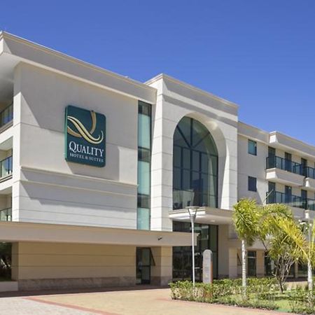 Quality Hotel & Suites Brasília Exterior photo
