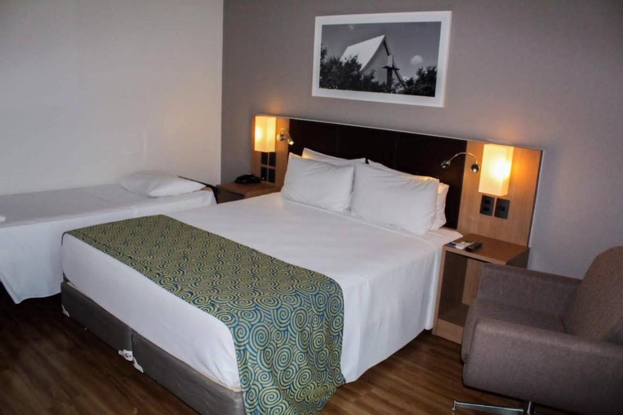 Quality Hotel & Suites Brasília Exterior photo