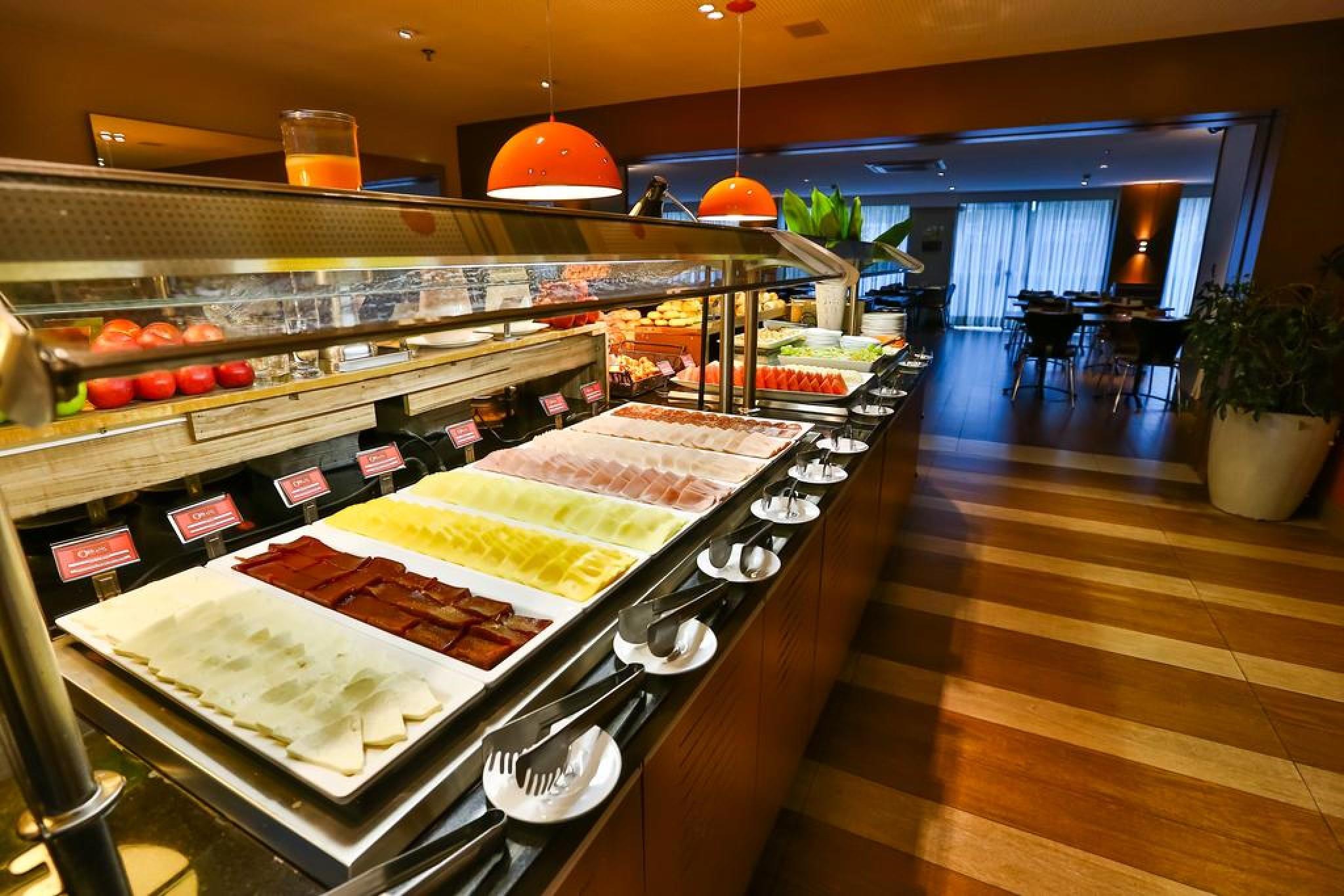 Quality Hotel & Suites Brasília Exterior photo