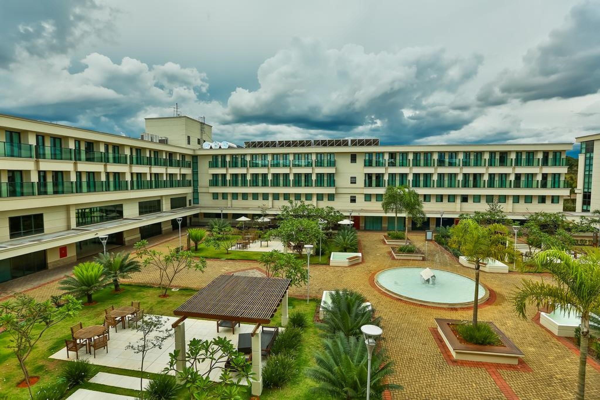 Quality Hotel & Suites Brasília Exterior photo