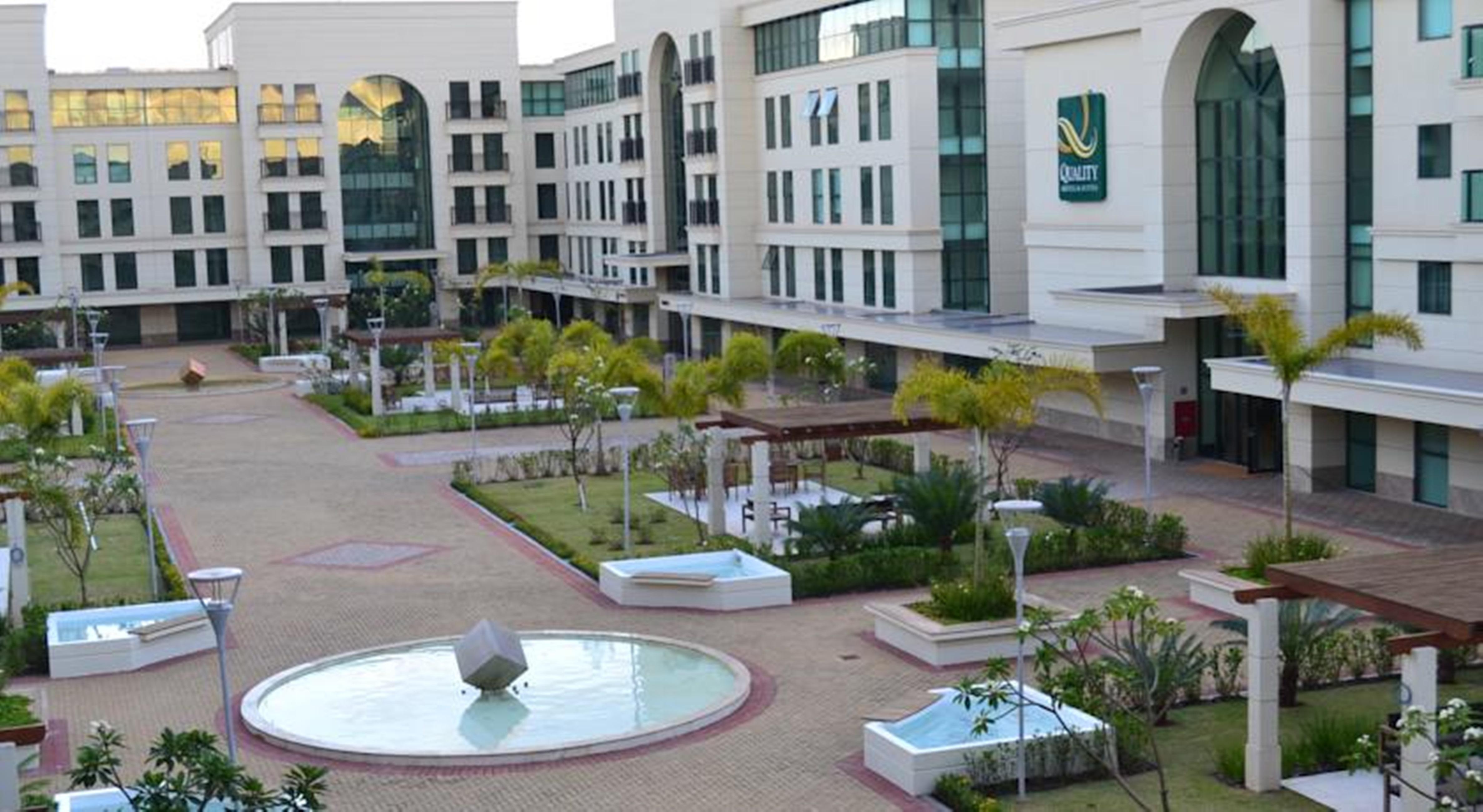 Quality Hotel & Suites Brasília Exterior photo