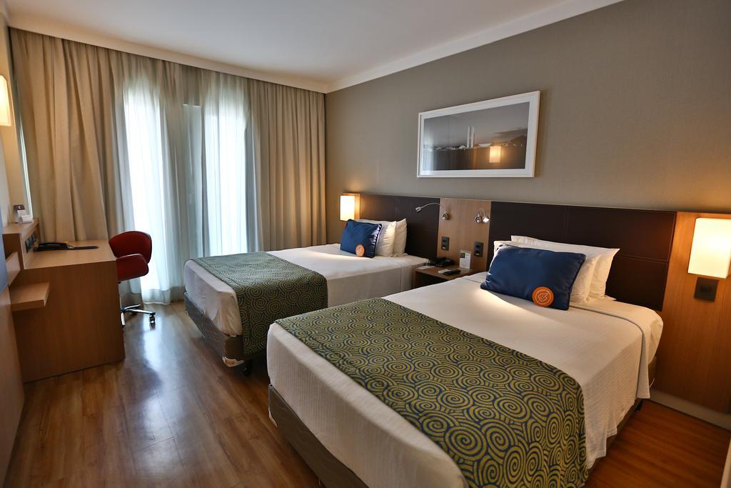 Quality Hotel & Suites Brasília Exterior photo